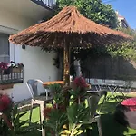 Bed & Breakfast D'hotes Au Bougainvillier 3*