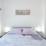 D'hotes Au Bougainvillier Bed & Breakfast 3*