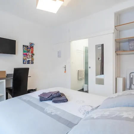 فندق مبيت وإفطار D'hotes Au Bougainvillier