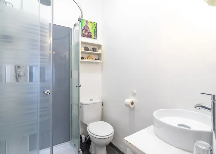 D'hotes Au Bougainvillier 住宿加早餐酒店 3*