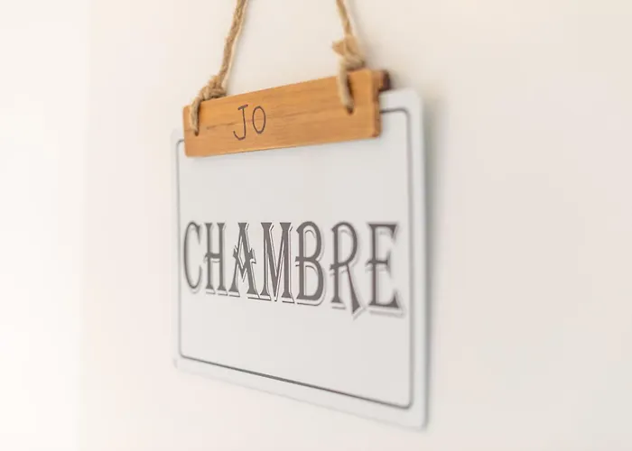 D'hotes Au Bougainvillier 佩皮尼昂