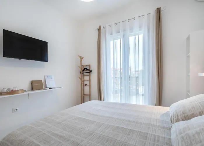 D'hotes Au Bougainvillier 住宿加早餐酒店 佩皮尼昂